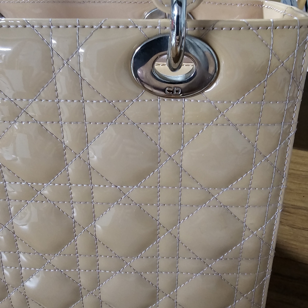 #1140-#138-006 LADY DIOR PATENT LEATHER MEDIUM CANNAGE - Picture 6 of 14